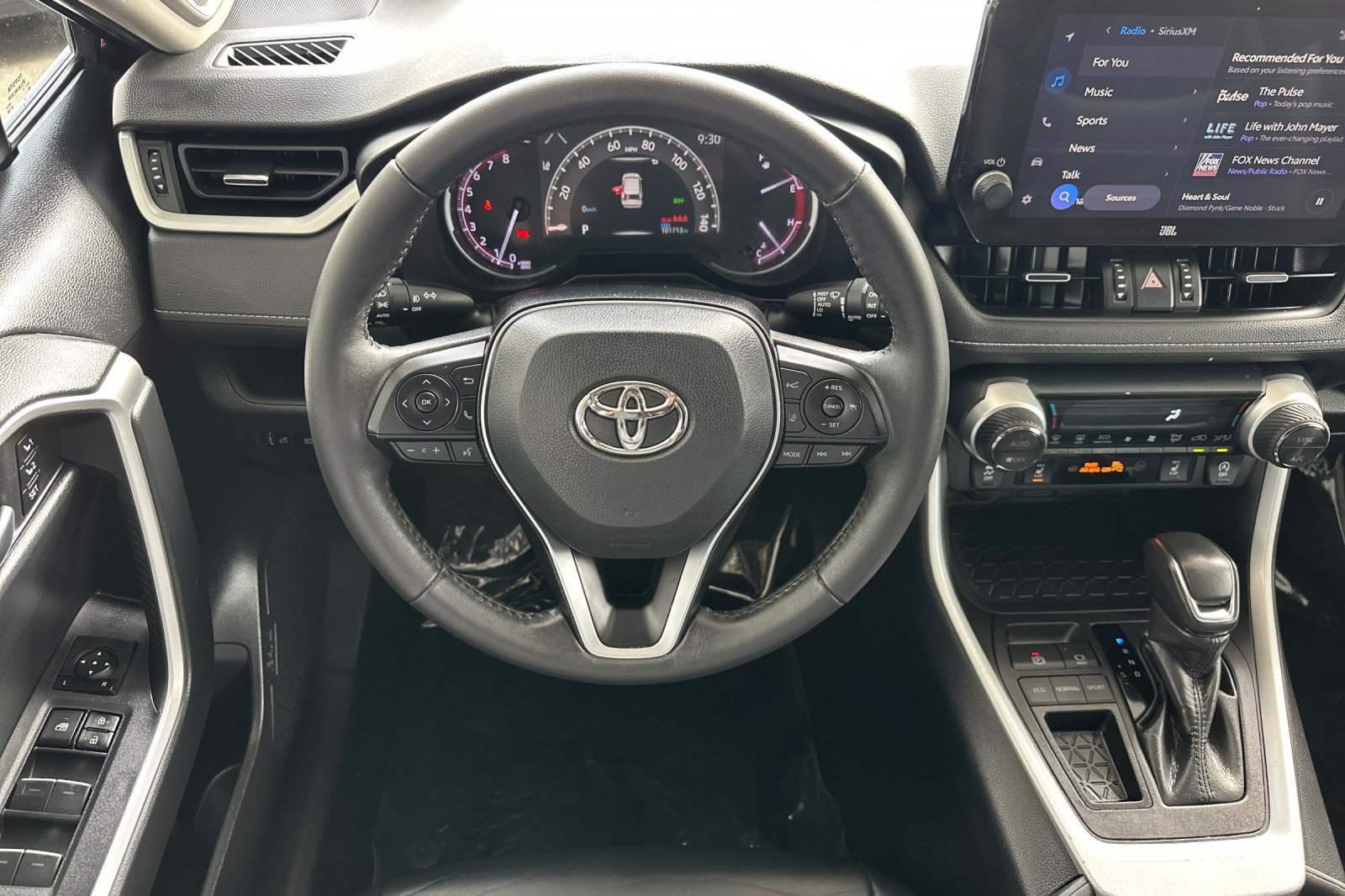 Used 2023 Toyota RAV4 XLE Premium FWD image 15