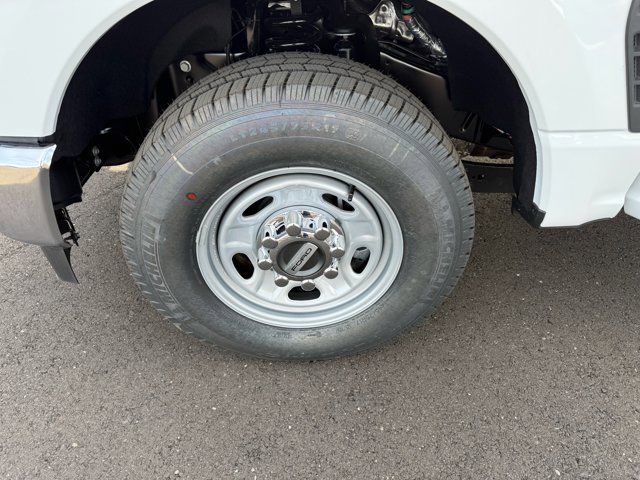 New 2026 Ford F250 XL w/ XL Chrome Package image 26