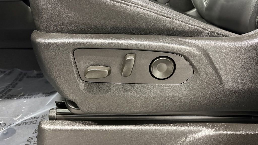 Used 2024 Chevrolet Tahoe LT AWD/4WD image 12