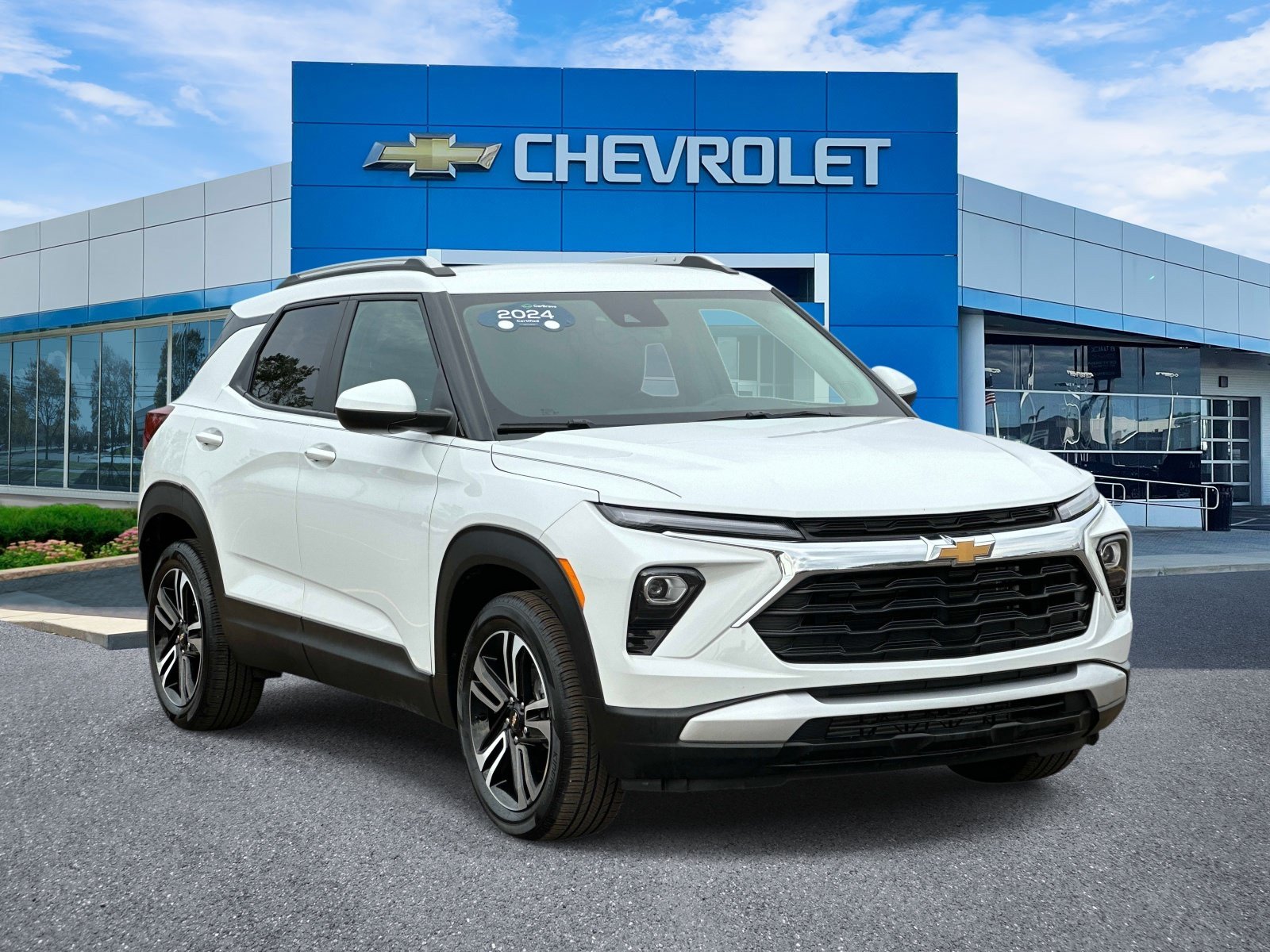 Certified 2024 Chevrolet TrailBlazer LT w/ LT Cold Weather Package FWD image 1