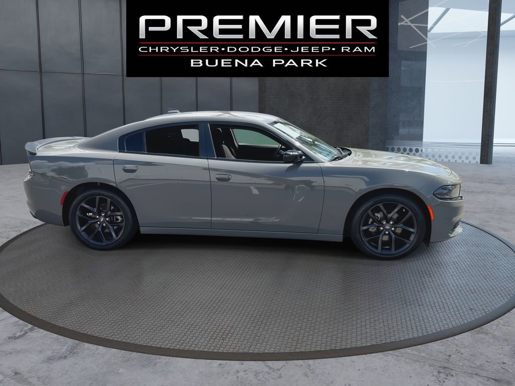 Used 2023 Dodge Charger SXT w/ Blacktop Package image 9