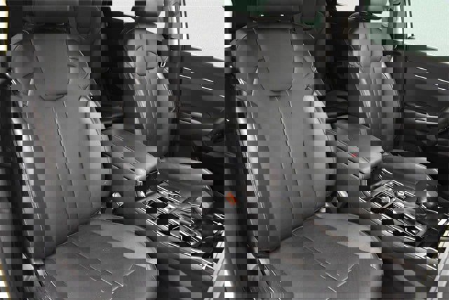 Used 2024 Kia Sorento S image 6