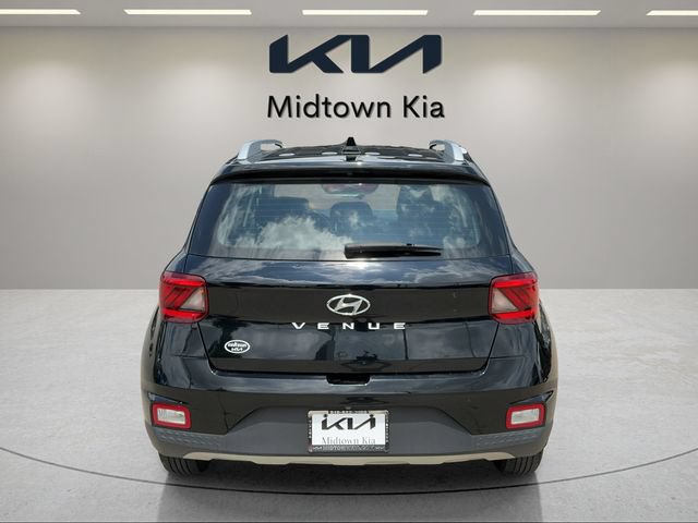 Used 2020 Hyundai Venue SEL w/ Convenience Package FWD image 4