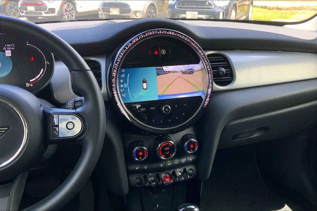 Used 2022 MINI Cooper 4-Door Hardtop FWD image 6