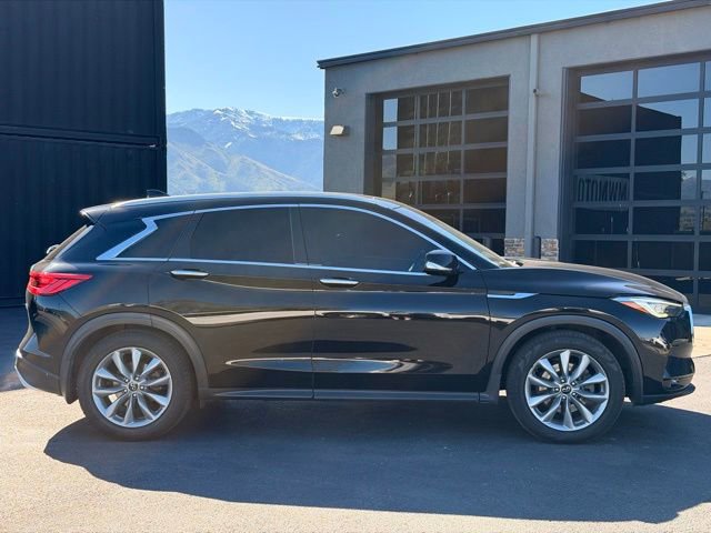 Used 2020 INFINITI QX50 Essential w/ Convenience Package AWD/4WD image 3