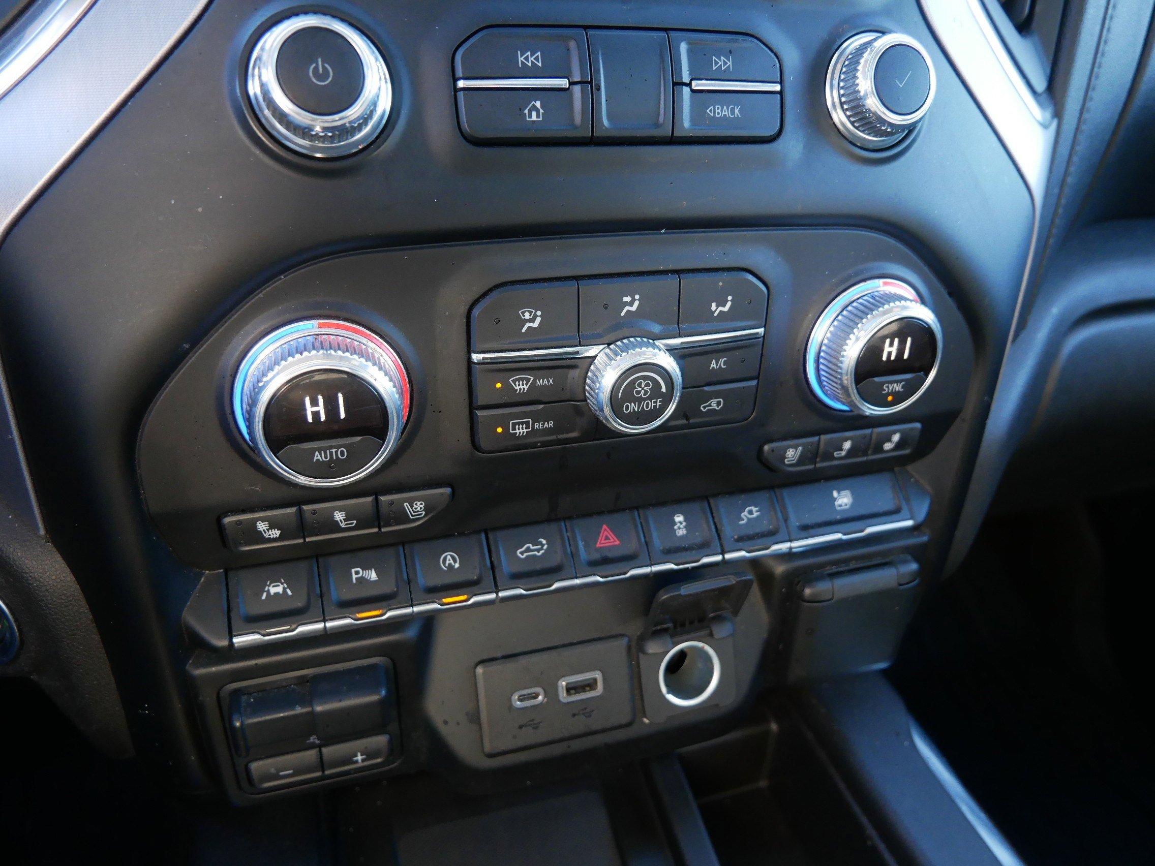 Used 2019 GMC Sierra 1500 SLT w/ SLT Premium Plus Package image 34