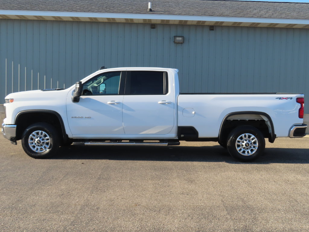 Used 2025 Chevrolet Silverado 2500 LT w/ Convenience Package AWD/4WD image 8