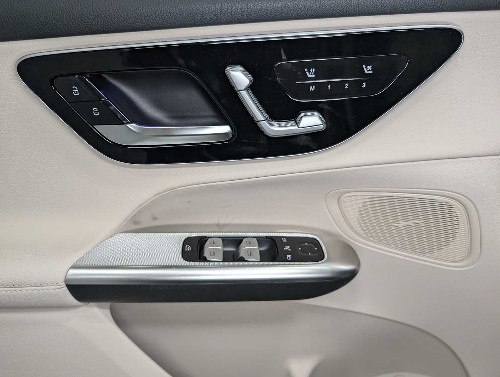 New 2026 Mercedes-Benz GLC 300 4MATIC image 32