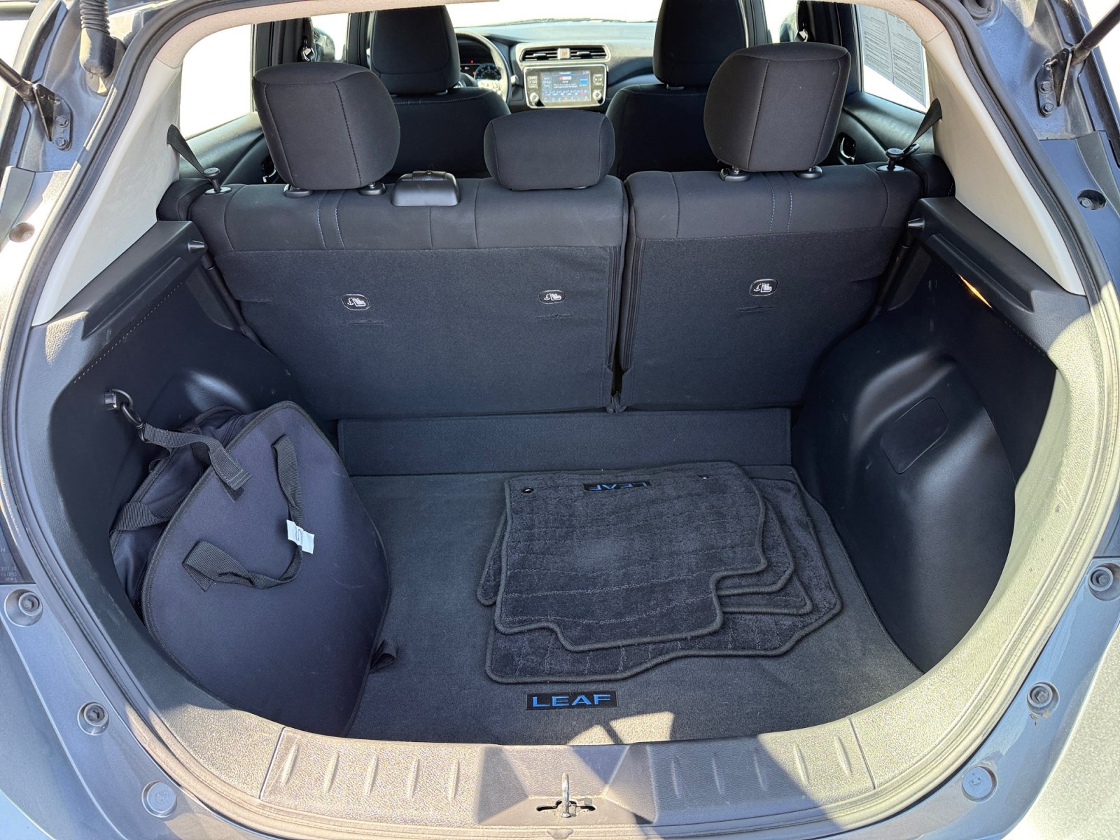 Used 2025 Nissan Leaf S FWD image 17