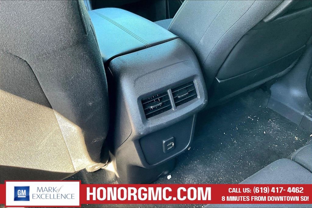 Used 2024 GMC Terrain SLE image 10