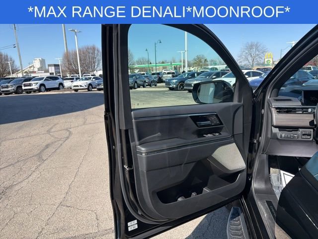 Used 2025 GMC Sierra EV Denali image 28