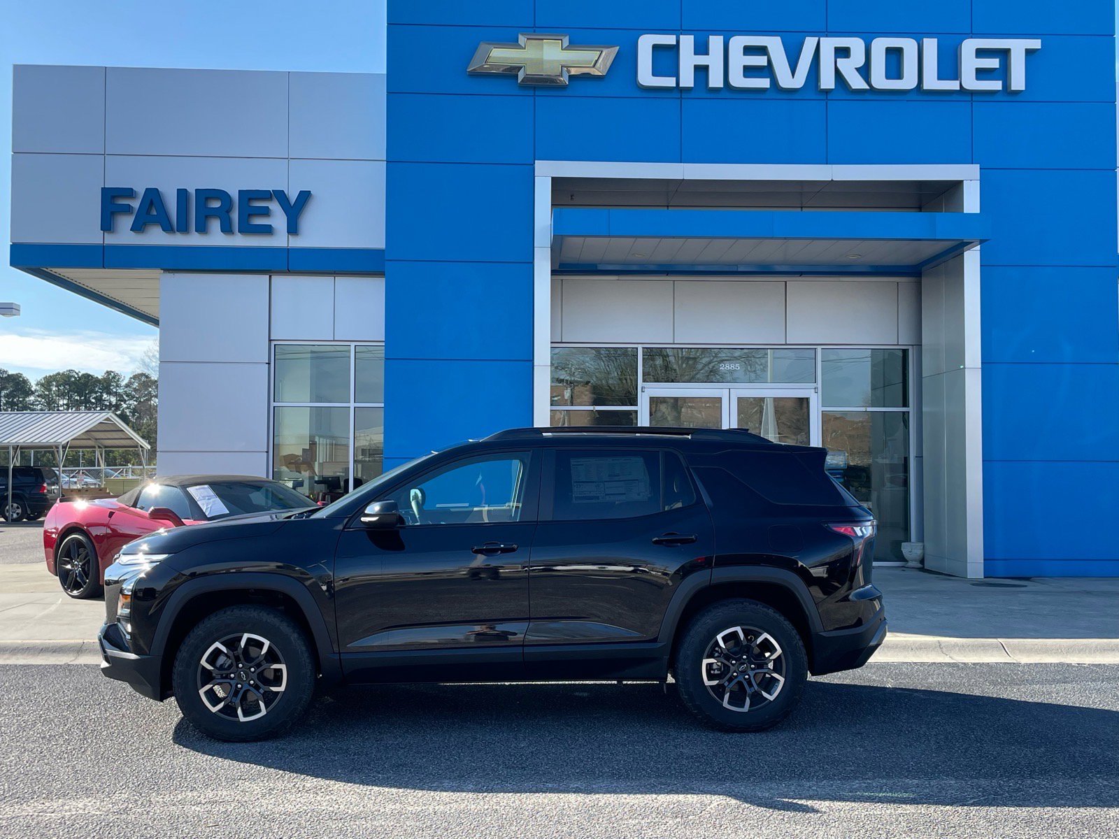 Used 2025 Chevrolet Equinox ACTIV w/ Convenience Package III image 2