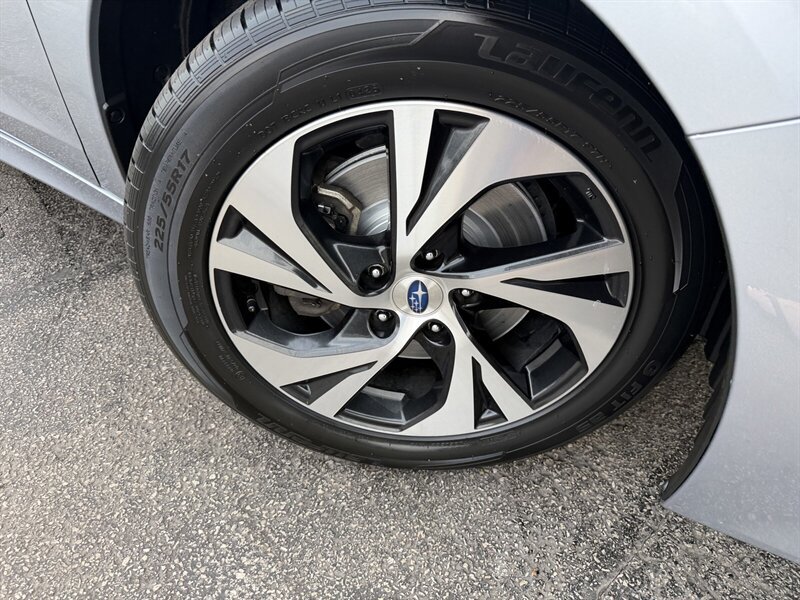 Used 2021 Subaru Legacy Premium AWD/4WD image 10
