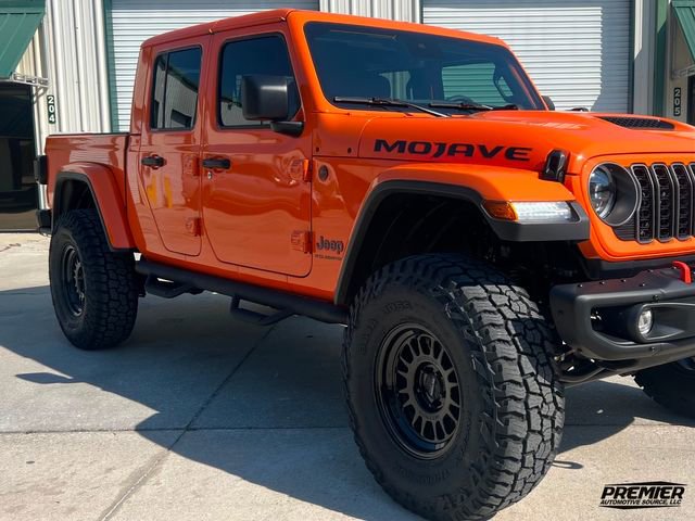 Used 2025 Jeep Gladiator Mojave image 27