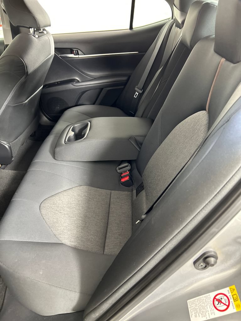 Used 2019 Toyota Camry LE FWD image 17