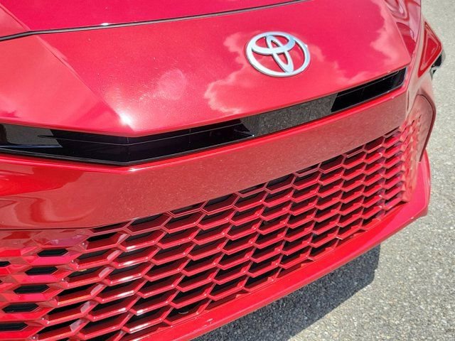 Used 2025 Toyota Camry XSE FWD image 7