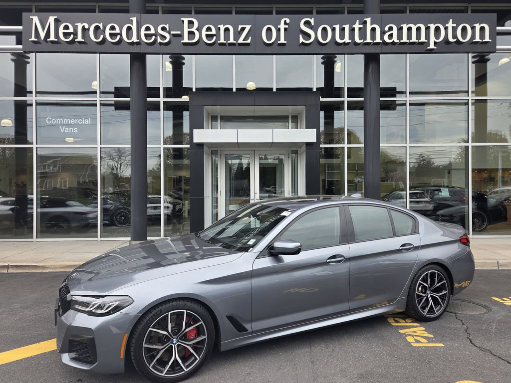 Used 2021 BMW M550i xDrive w/ Dynamic Handling Package AWD/4WD image 1