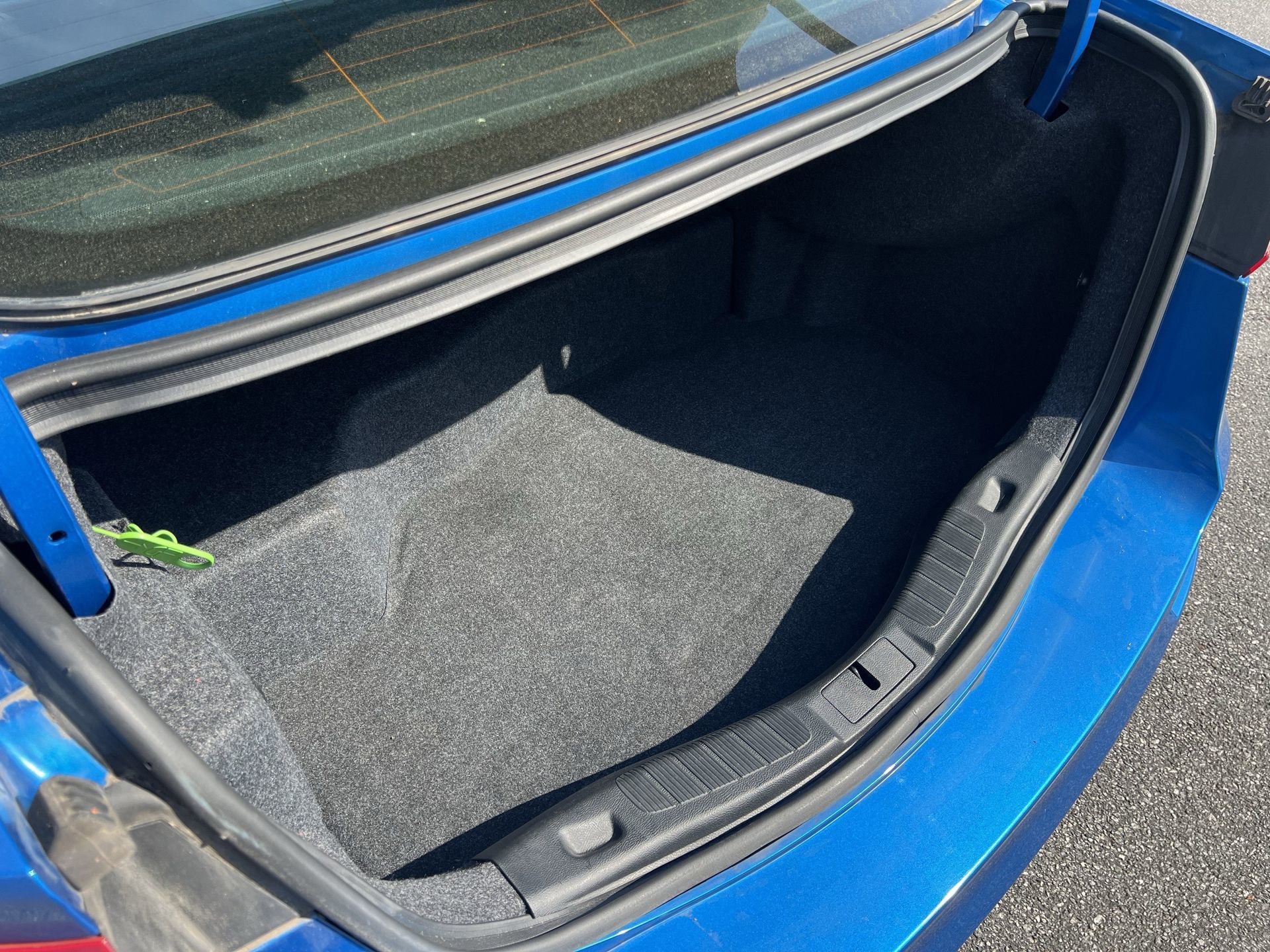 Used 2020 Ford Fusion SE FWD image 19