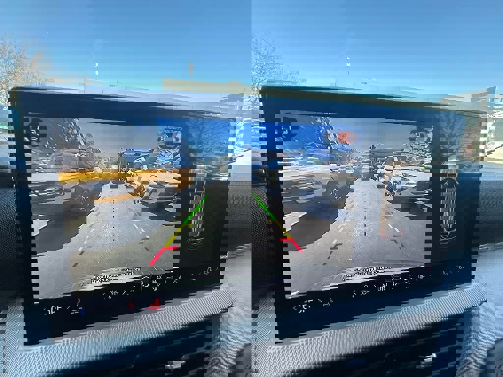 Used 2025 Ford Explorer Active image 18