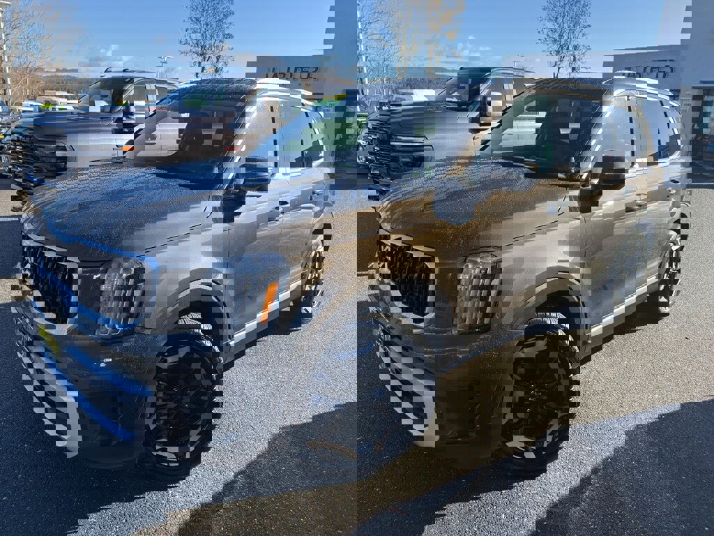 Used 2025 Kia Telluride EX w/ EX Captain's Chair Package image 23