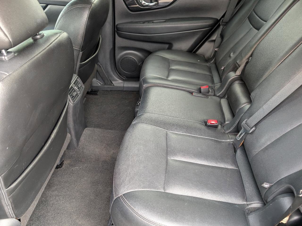 Used 2018 Nissan Rogue SL FWD image 9
