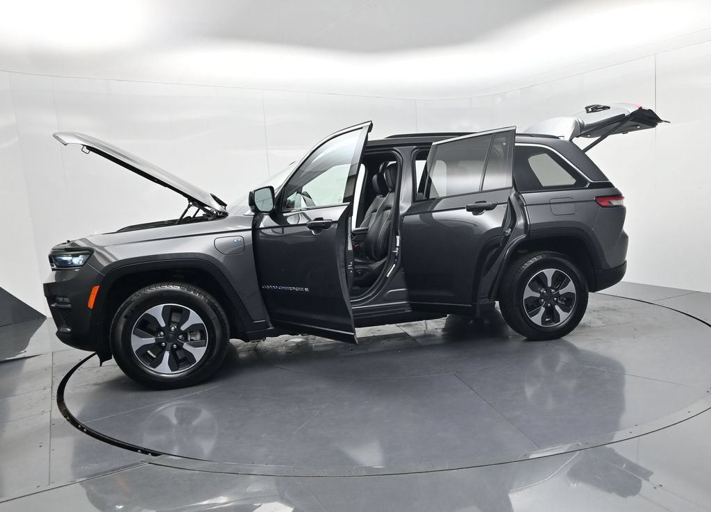 Used 2025 Jeep Grand Cherokee Limited 4xe AWD/4WD image 69