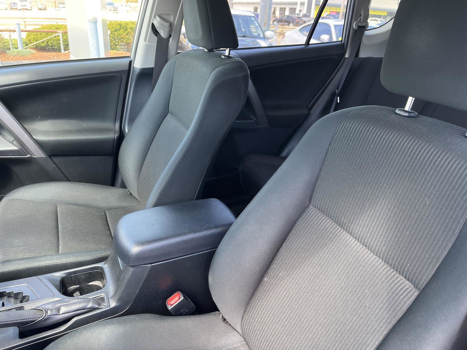 Used 2018 Toyota RAV4 LE w/ All Weather Liner Package AWD/4WD image 9