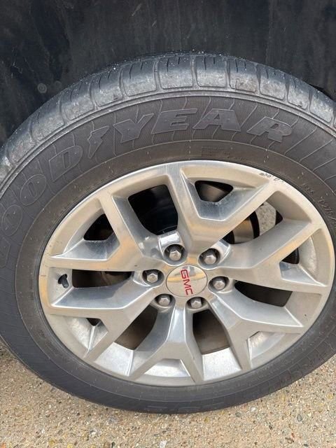 Used 2017 GMC Yukon SLE w/ SLE Value Package image 15