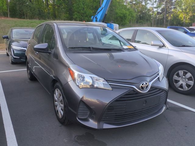 Used 2015 Toyota Yaris L image 3