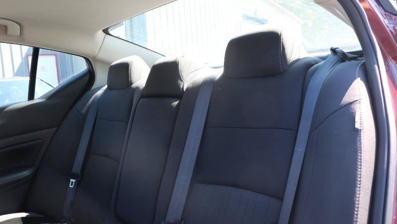 Used 2025 Nissan Altima 2.5 SV FWD image 15