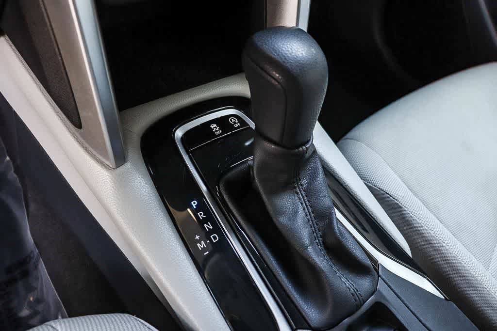 Used 2023 Toyota Corolla Cross L image 18