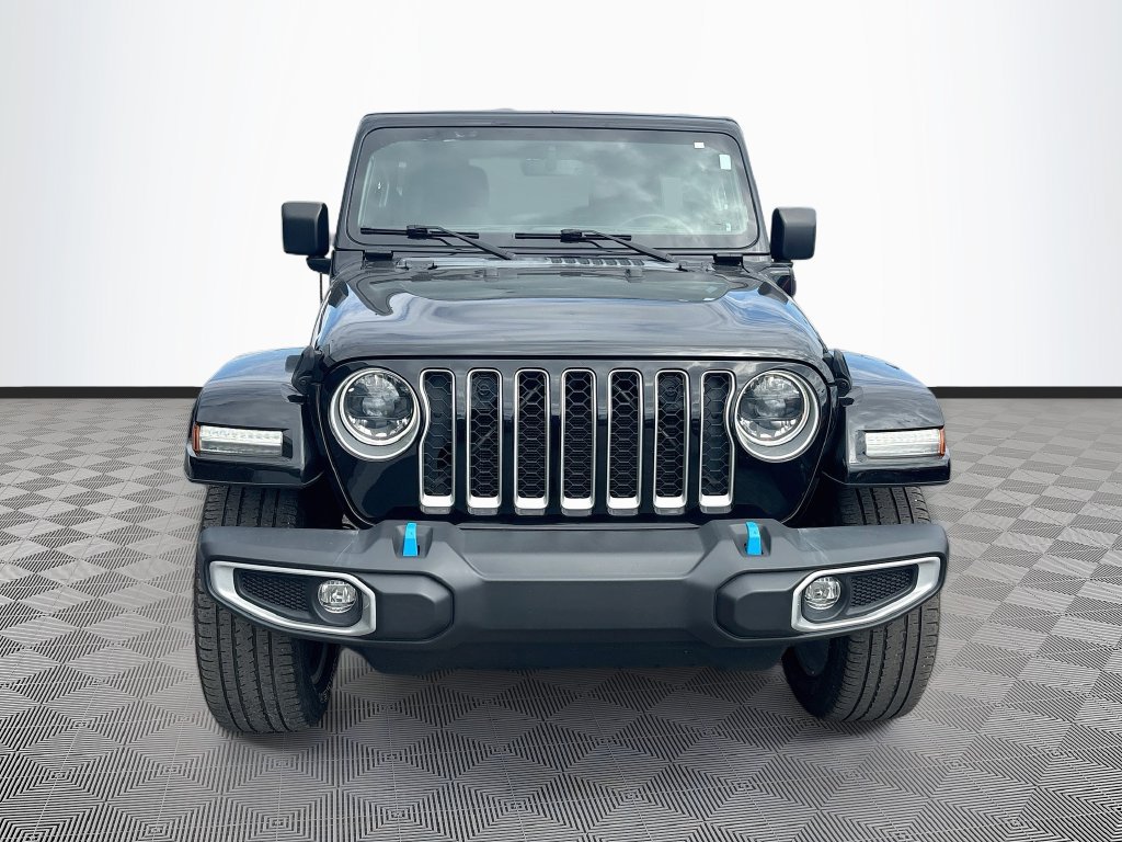 Used 2023 Jeep Wrangler Unlimited Sahara w/ Cold Weather Group AWD/4WD image 2