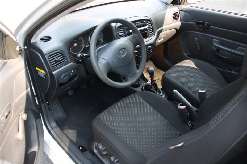 Used 2008 Hyundai Accent GS FWD image 5