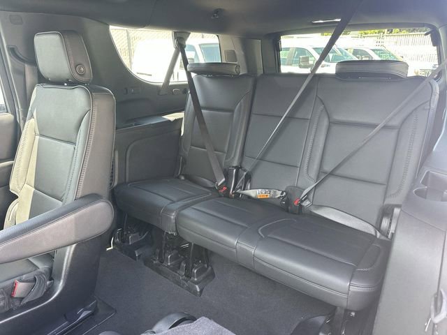 Used 2025 GMC Yukon XL Denali AWD/4WD image 41