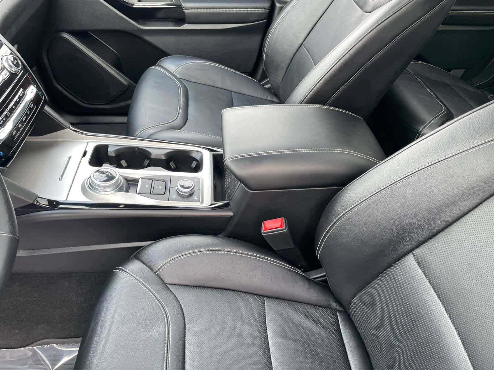 Used 2024 Ford Explorer ST w/ Equipment Group 401A image 30