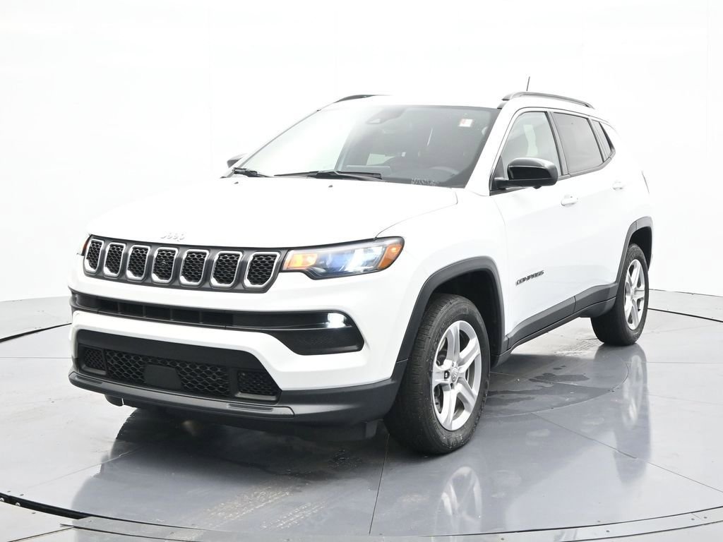 Used 2023 Jeep Compass Latitude w/ Convenience Group