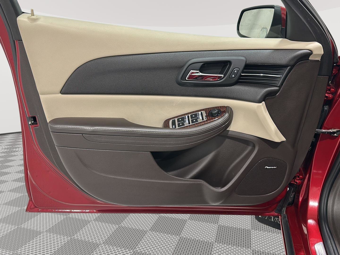 Used 2013 Chevrolet Malibu LTZ FWD image 18