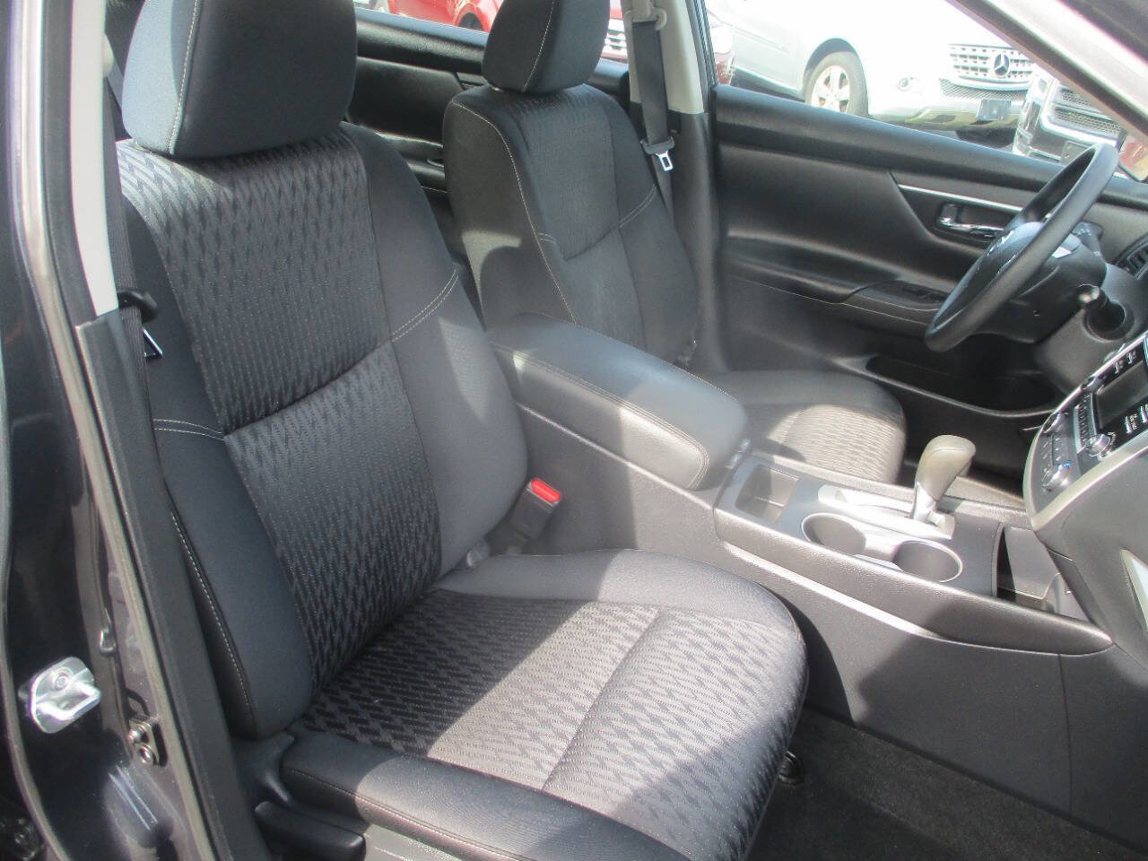 Used 2017 Nissan Altima 2.5 S w/ Power Driver Seat Package image 7