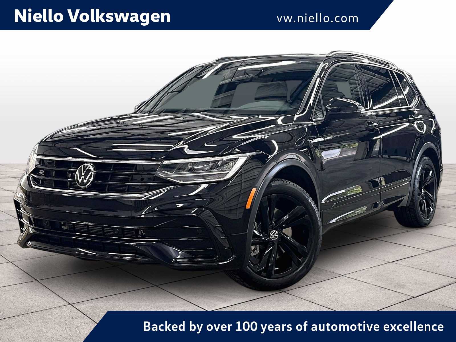 Used 2023 Volkswagen Tiguan SE R-Line FWD image 1