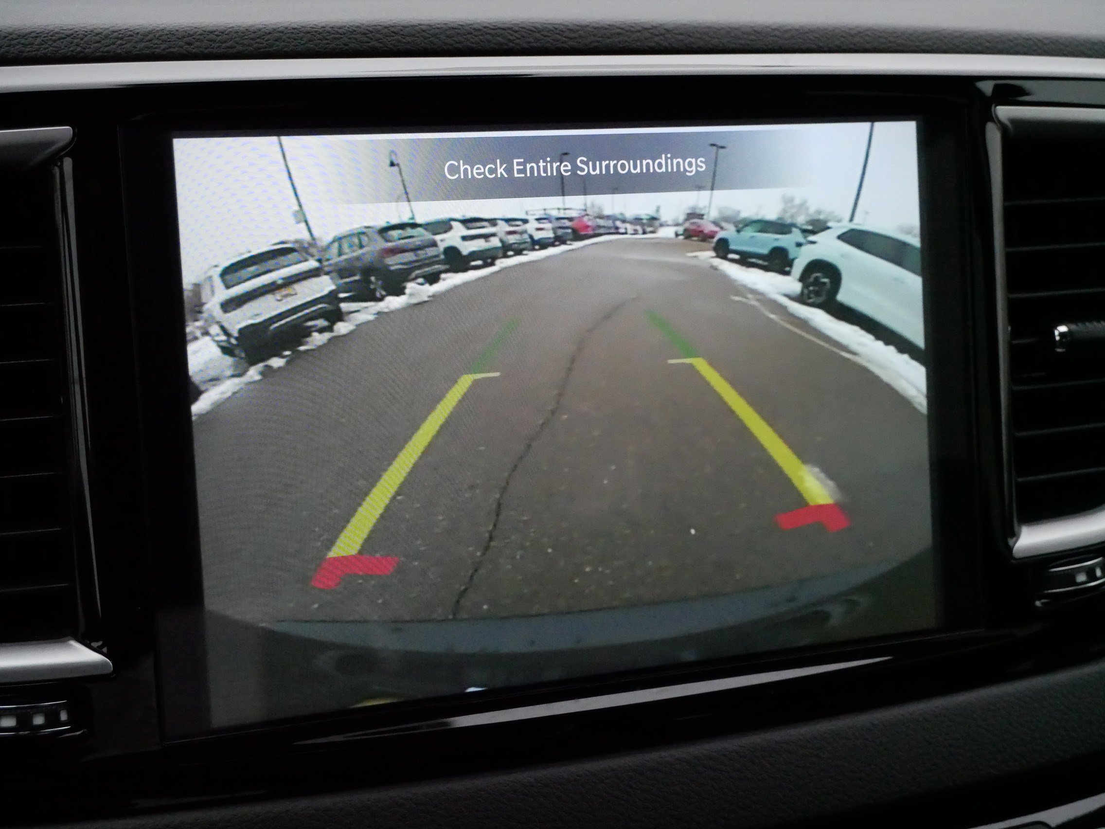 Used 2024 Chrysler Pacifica Touring-L image 29