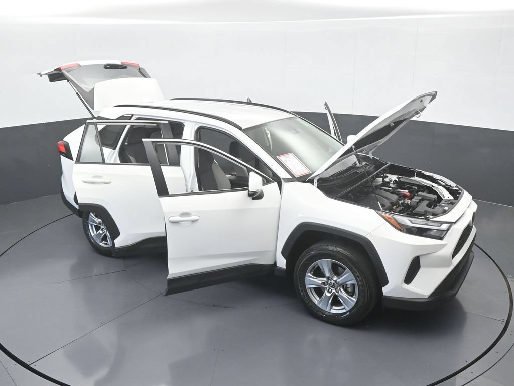 Used 2024 Toyota RAV4 XLE AWD/4WD image 66