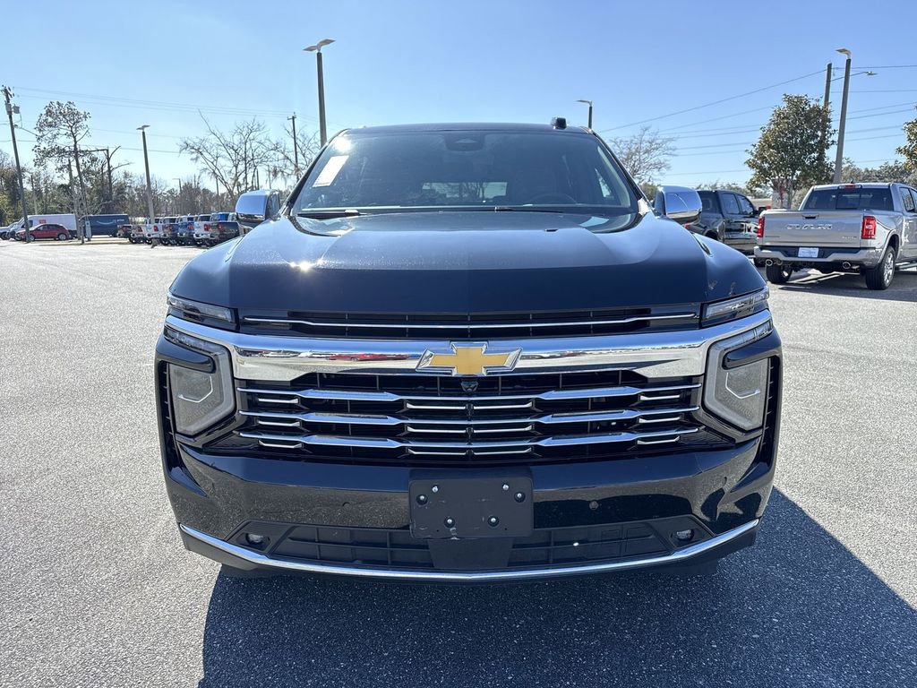 Used 2025 Chevrolet Suburban Premier image 8