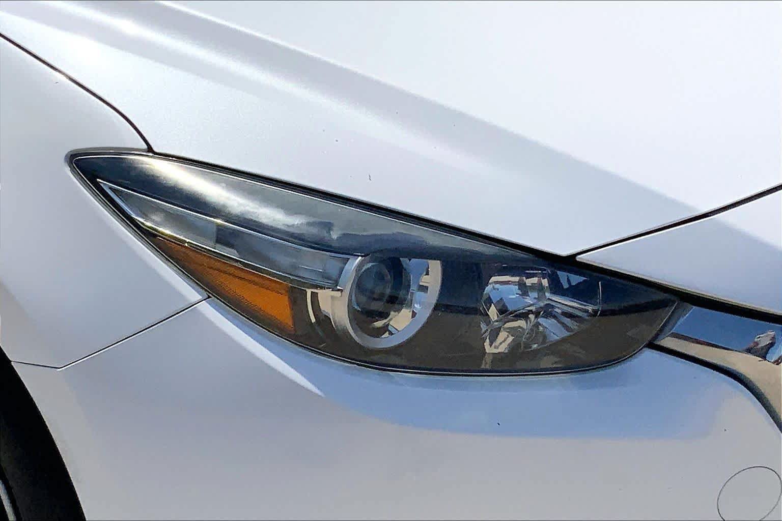 Used 2018 MAZDA MAZDA3 Sport FWD image 26