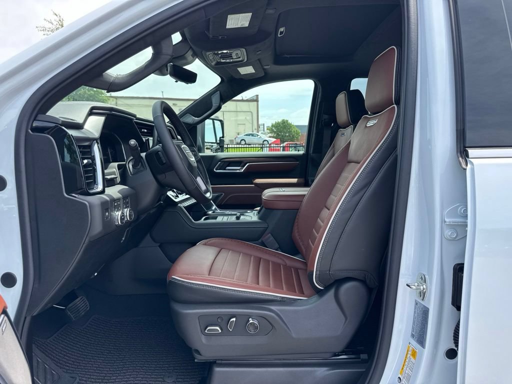 New 2026 GMC Sierra 3500 Denali Ultimate AWD/4WD image 15