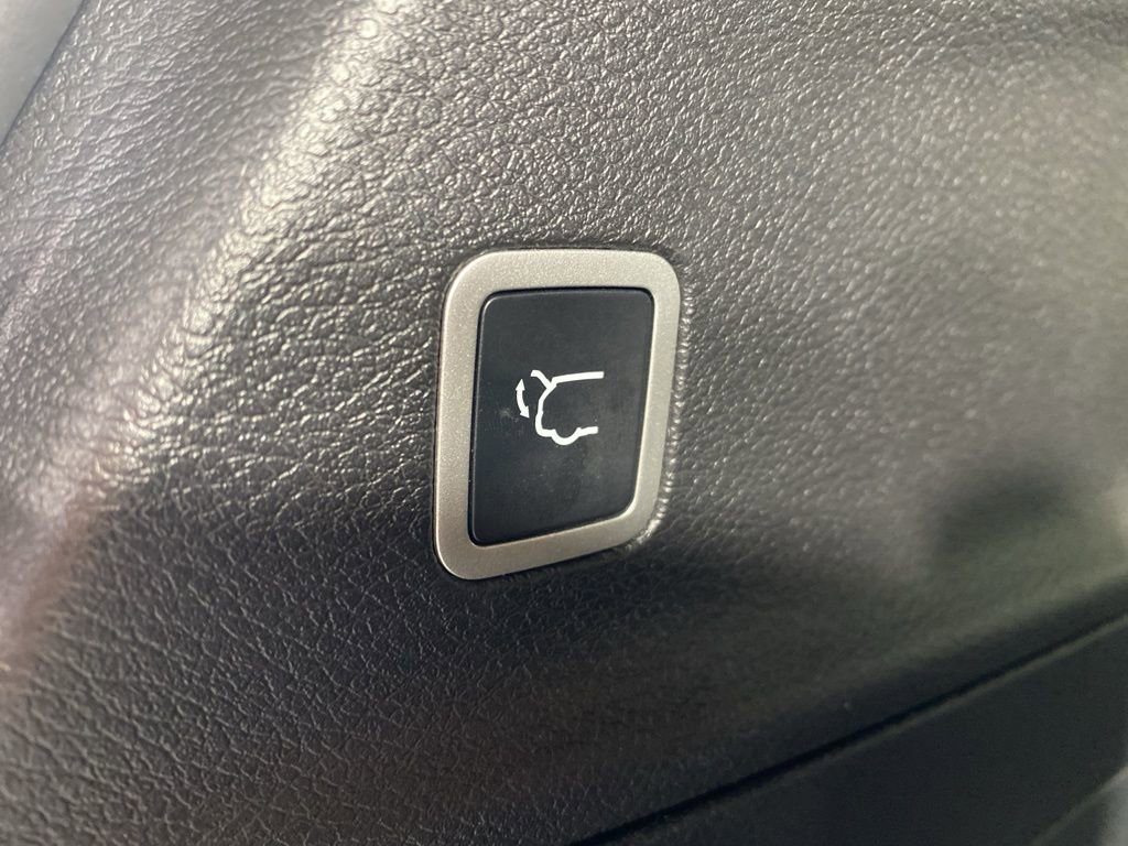 Used 2026 Chrysler Pacifica Select image 19