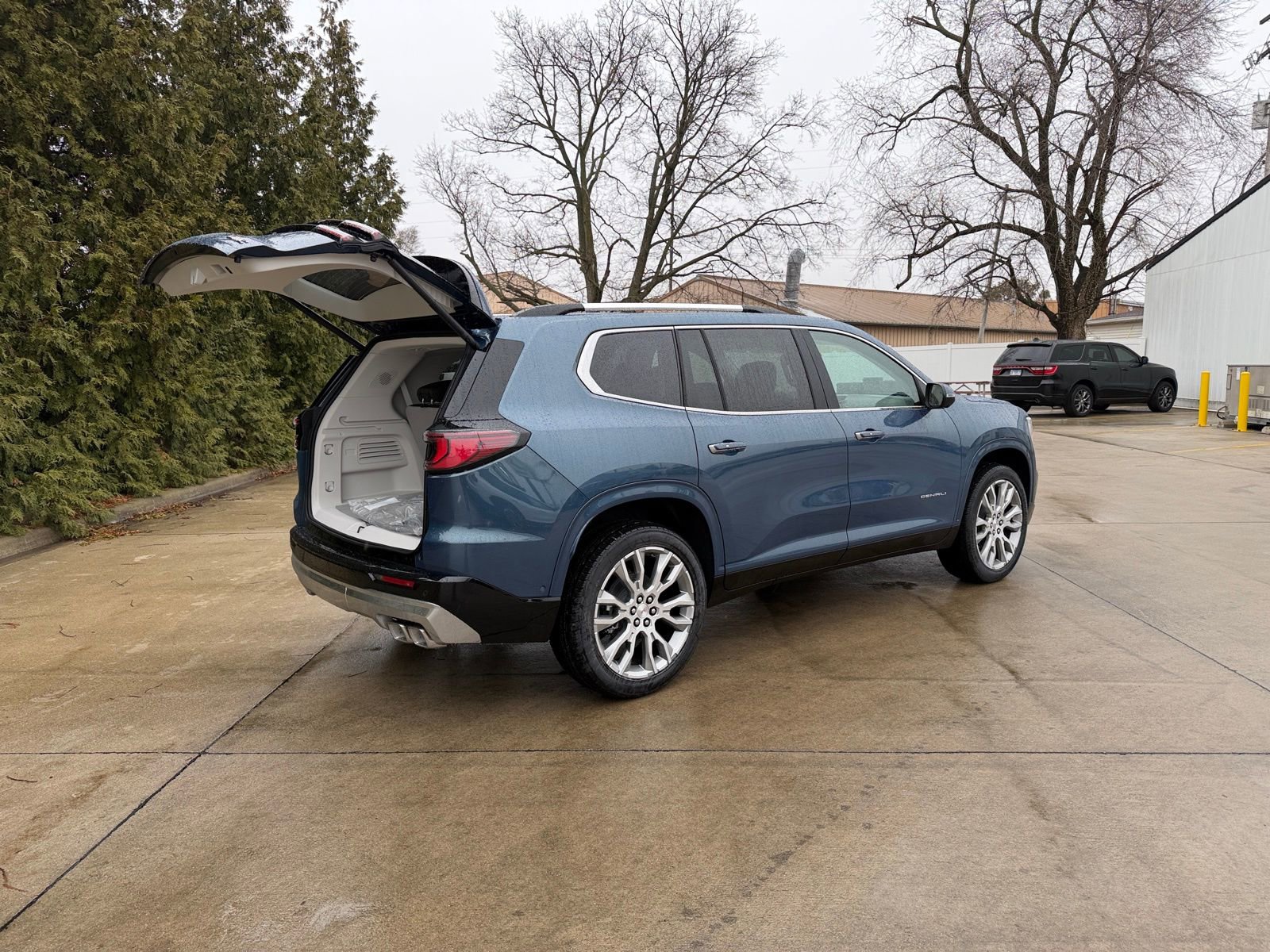 New 2026 GMC Acadia Denali w/ Super Cruise Package AWD/4WD image 32