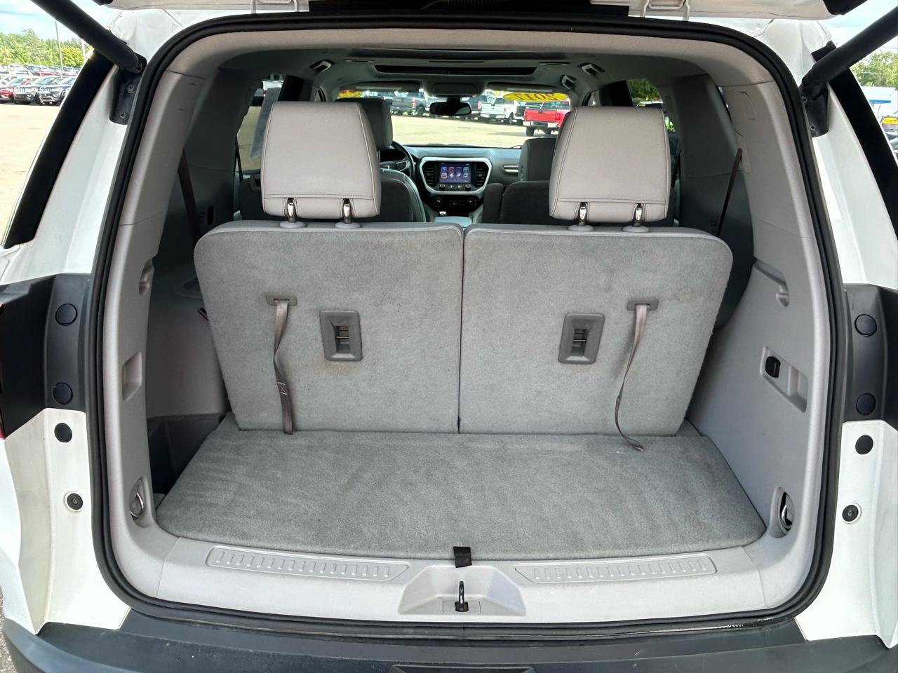 Used 2017 GMC Acadia SLT FWD image 18