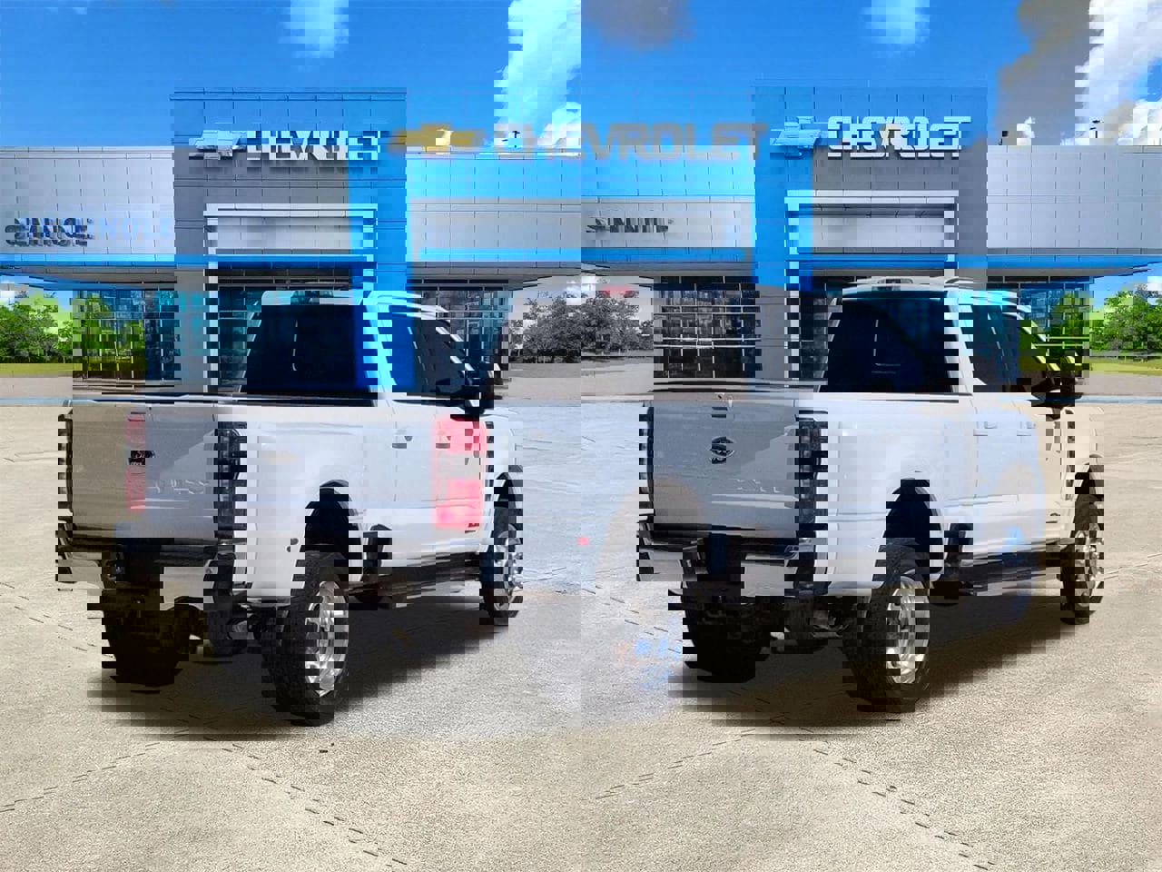 Used 2023 Ford F450 Lariat AWD/4WD image 4