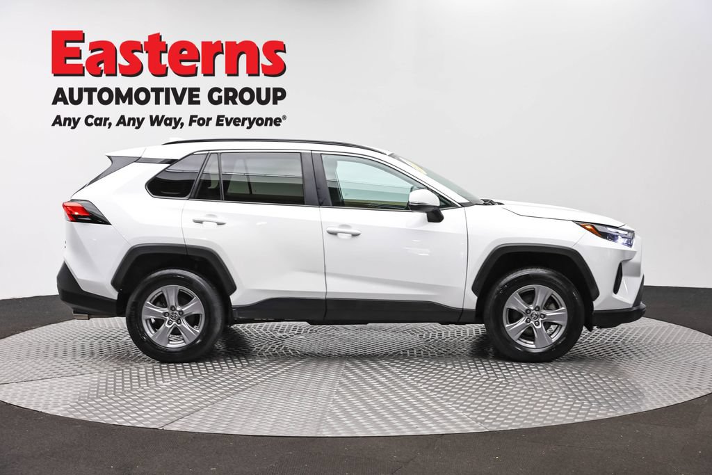 Used 2023 Toyota RAV4 LE AWD/4WD image 4