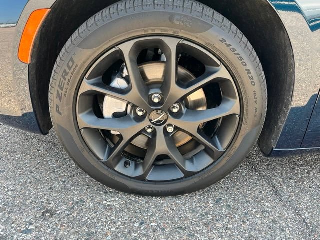 Used 2023 Chrysler Pacifica Limited w/ S Appearance Package AWD/4WD image 9